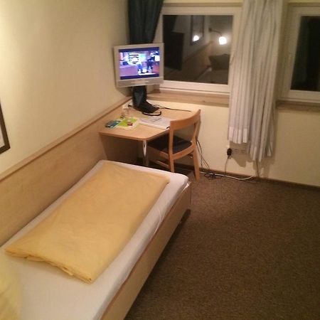 Gaestehaus Suedheide Hambuhren ภายนอก รูปภาพ