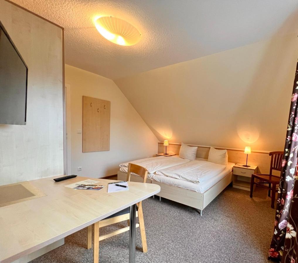 Gaestehaus Suedheide Hambuhren ภายนอก รูปภาพ